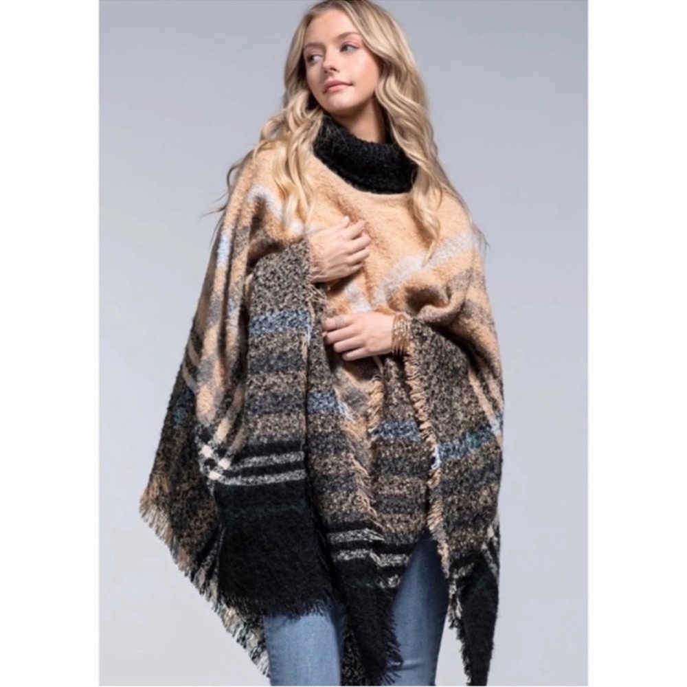 🍁New RUGGINE New York Soft Boucle Yarn
Turtleneck Fall Poncho🍁 - Picture 6 of 7